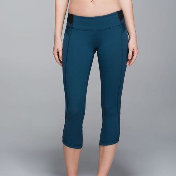 Lululemon Just Breathe Crop Size 6 - Picture 3 of 13